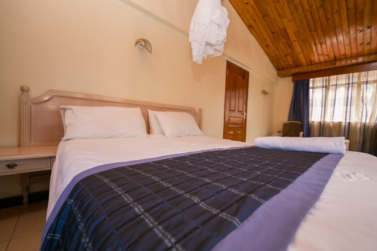 Palm Tree Bed And Breakfast ไนโรบี ภายนอก รูปภาพ