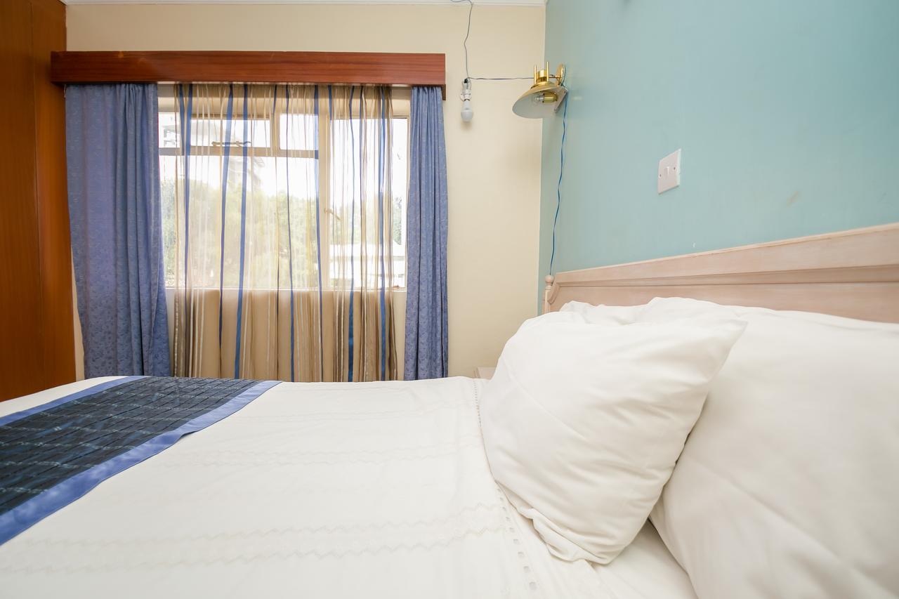 Palm Tree Bed And Breakfast ไนโรบี ภายนอก รูปภาพ