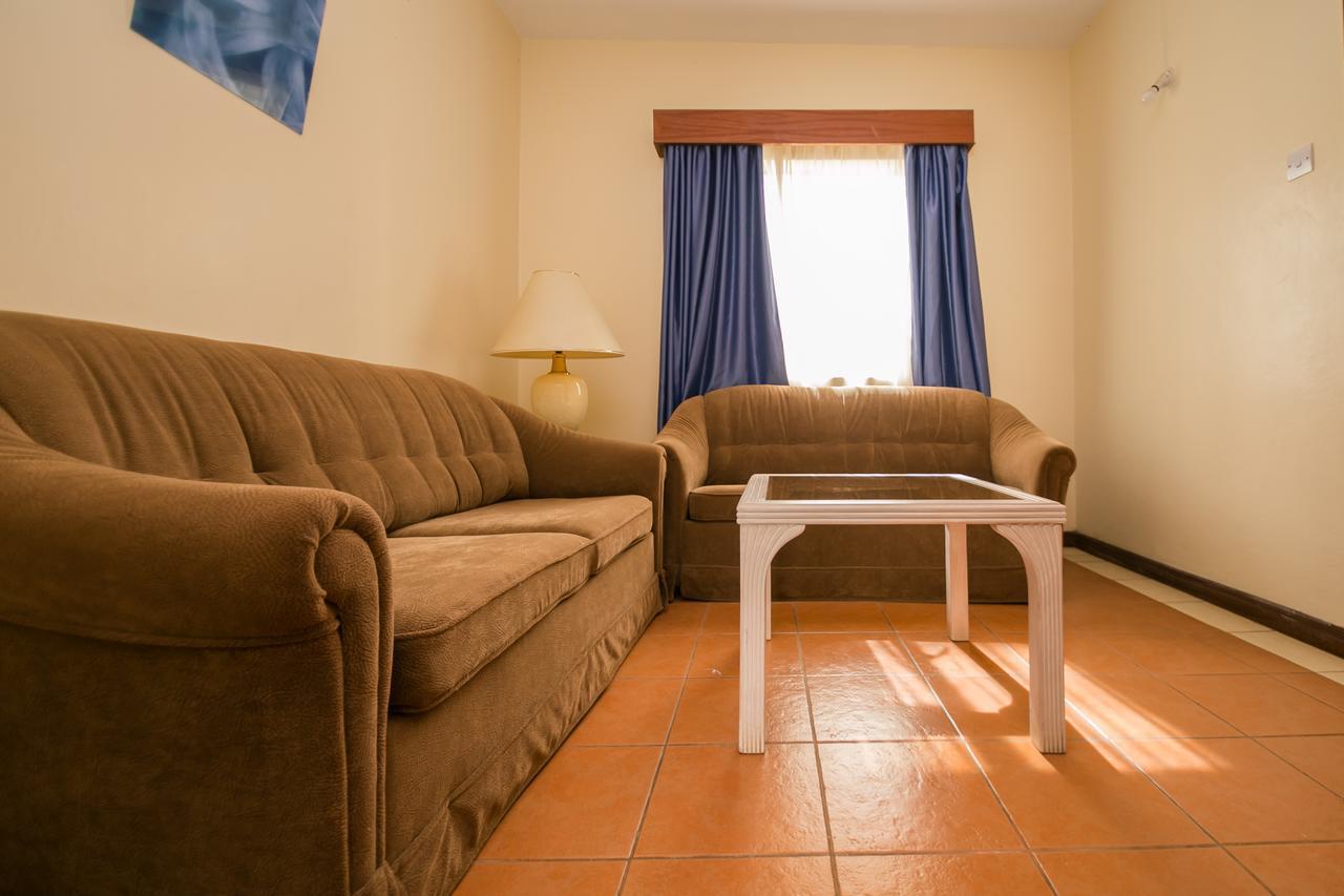 Palm Tree Bed And Breakfast ไนโรบี ภายนอก รูปภาพ