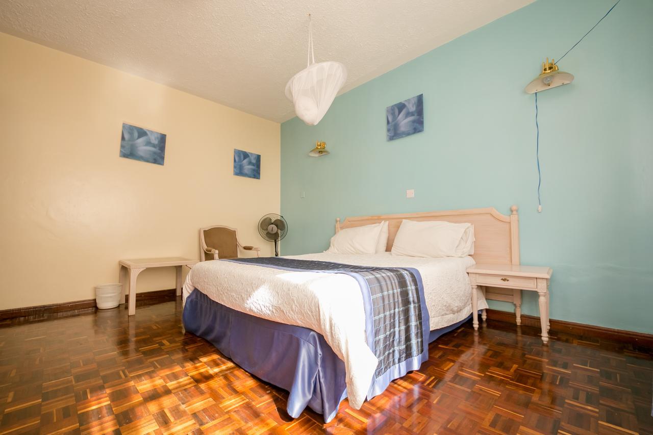 Palm Tree Bed And Breakfast ไนโรบี ภายนอก รูปภาพ