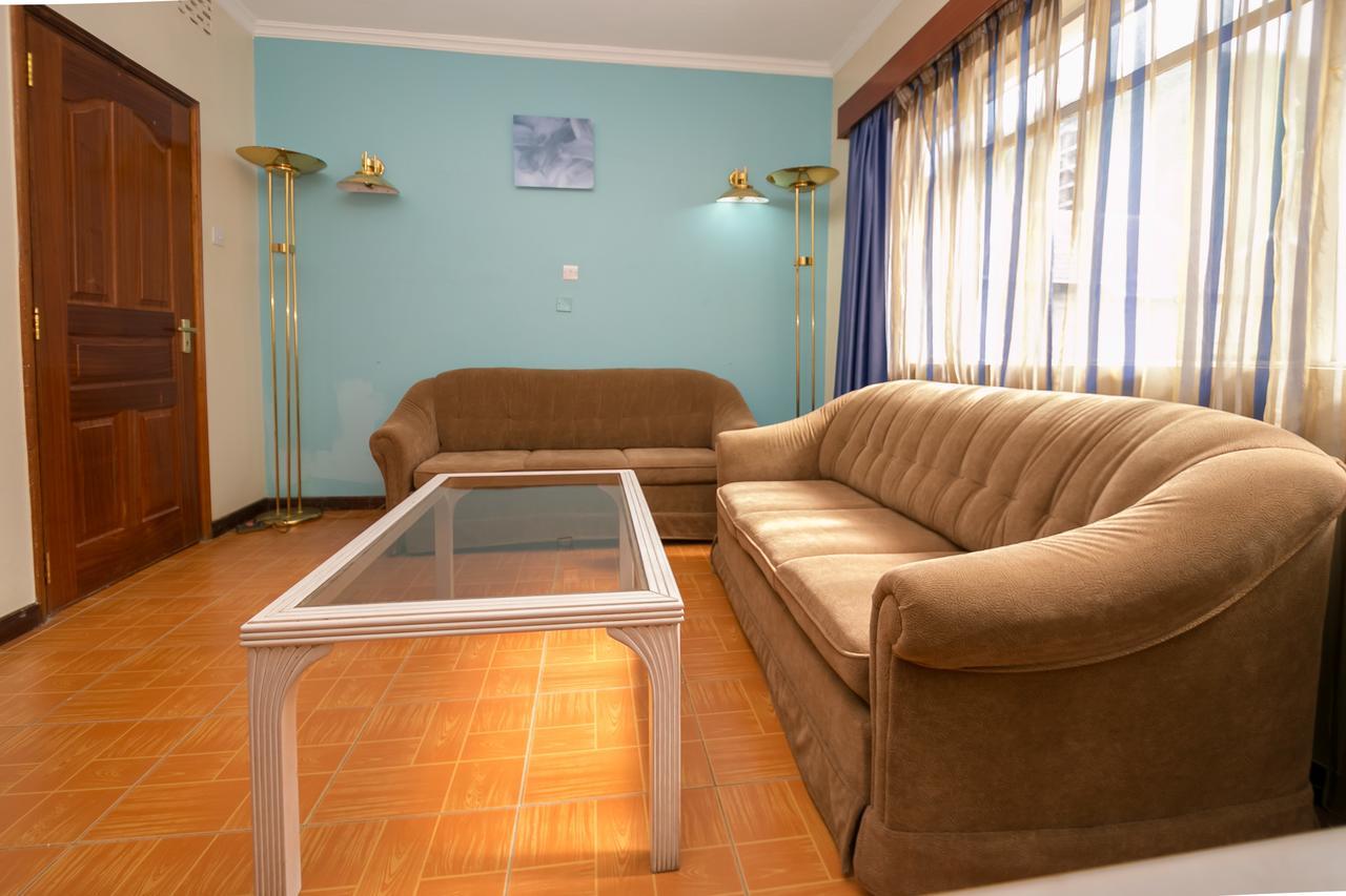 Palm Tree Bed And Breakfast ไนโรบี ภายนอก รูปภาพ